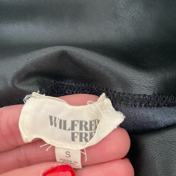 “Wilfred free” black pleather leggings in almost new condition - Picture 6 of 6